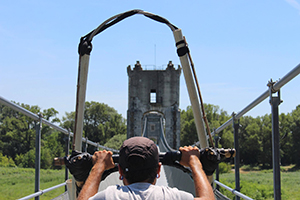 Photo de l'éveil nomade sur un pont